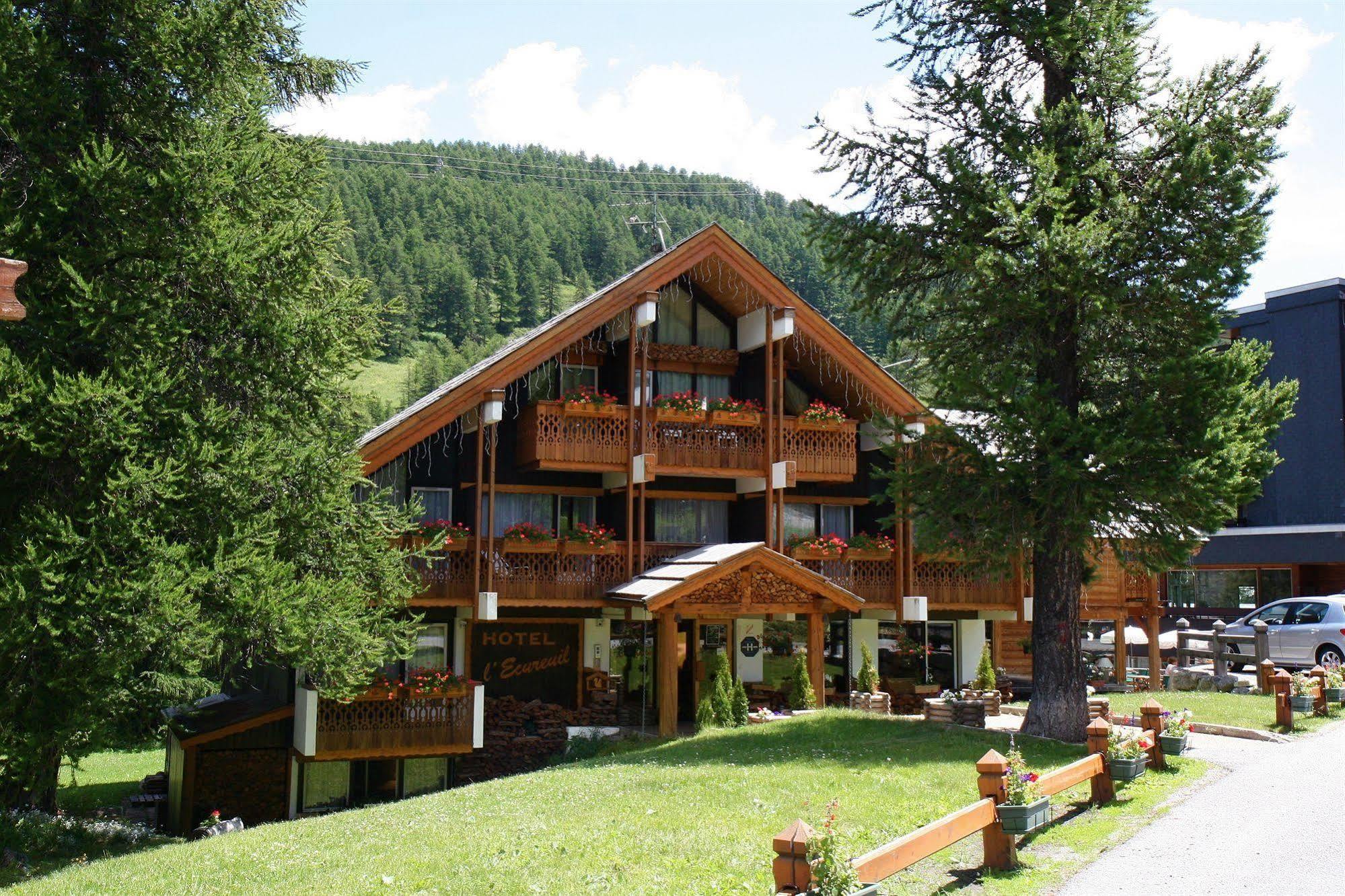 Hotel Ecureuil Вар Екстериор снимка