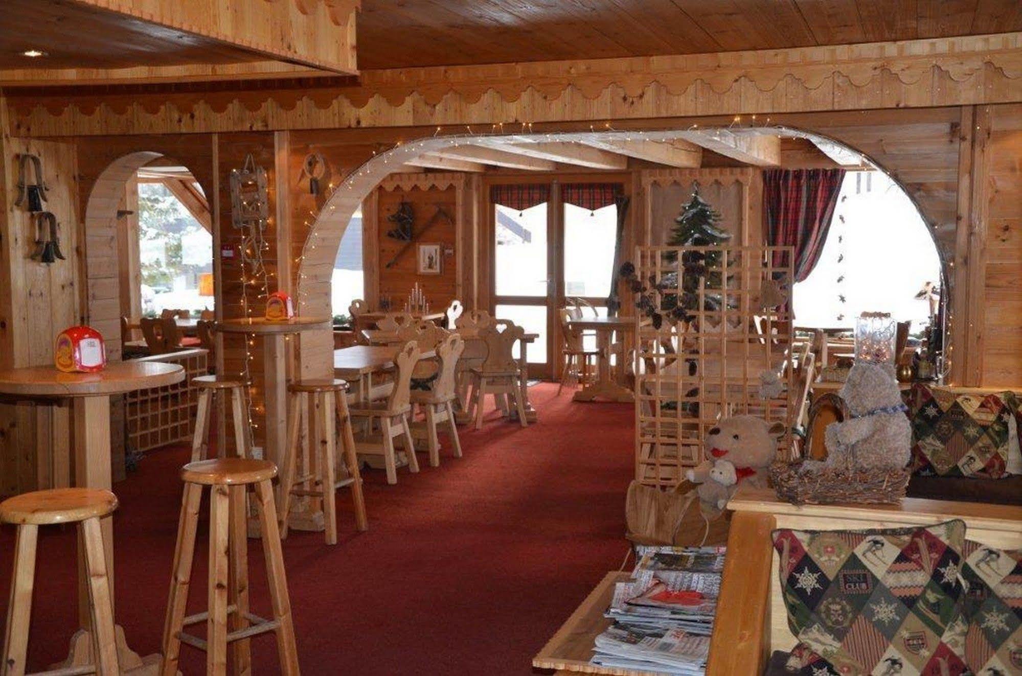 Hotel Ecureuil Вар Екстериор снимка