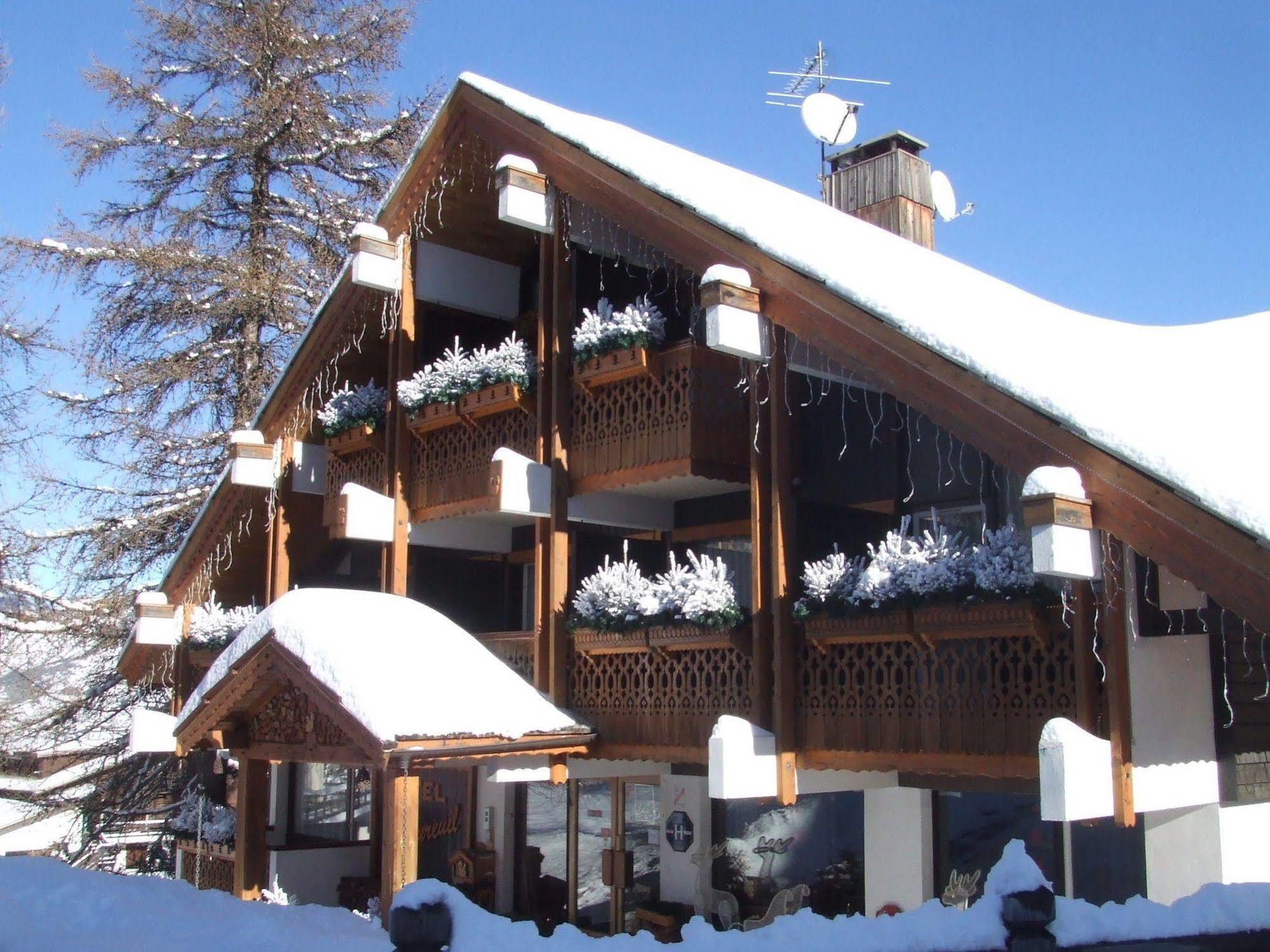 Hotel Ecureuil Вар Екстериор снимка